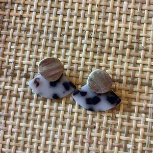 Tortoise & Gold Earrings